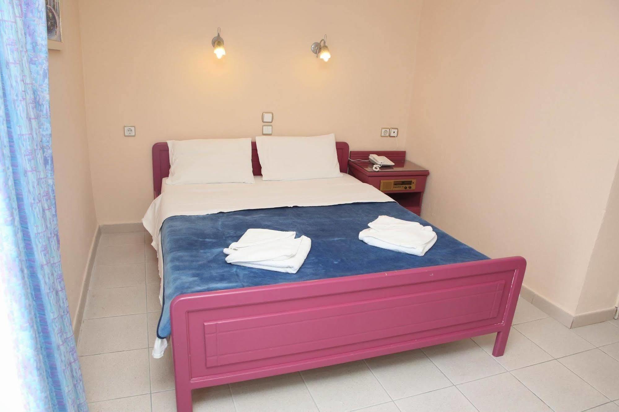Hotel Odysseas Polychrono Bagian luar foto